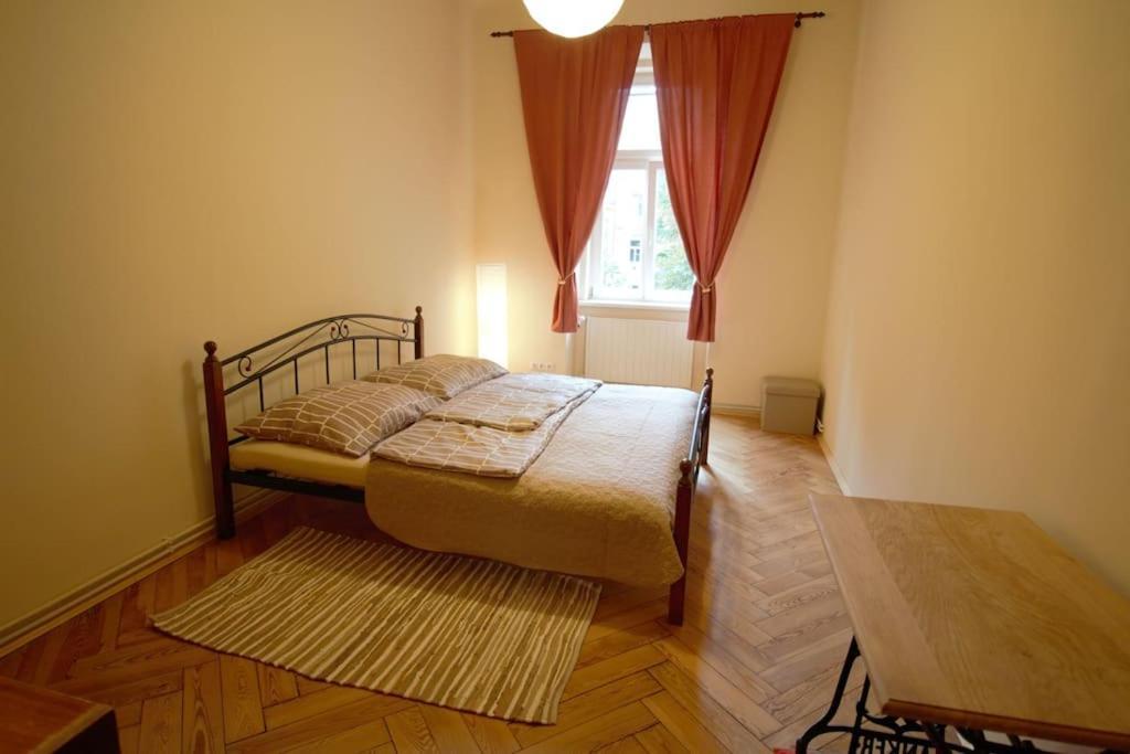 Comfort 2Bedrooms Quite Place!-Vinohrady Prága Kültér fotó